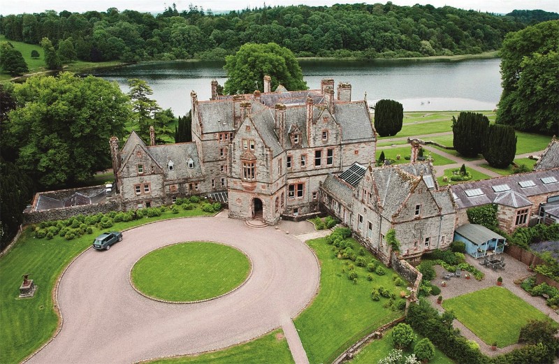 castle leslie Monaghan.jpg